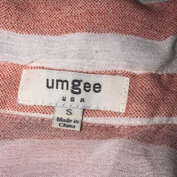 Umgee size small peach striped top - Picture 4 of 5